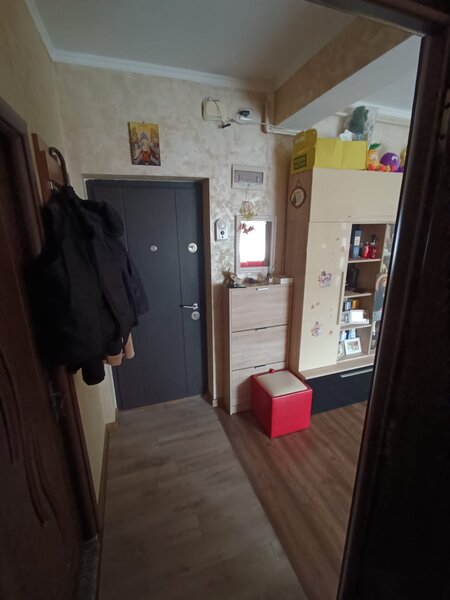 Bragadiru, Cristalului, vizavi complex LaStrada,