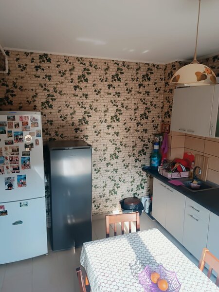 Bragadiru, Cristalului, vizavi complex LaStrada,